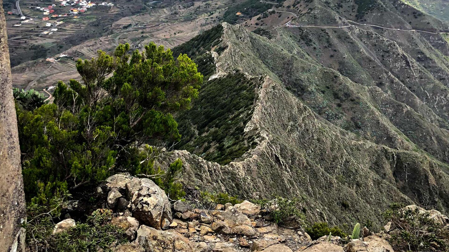 Ausblick vom Gipfel des Altos de Baracán über die Cumbre Ausblick vom Gipfel des Baracán