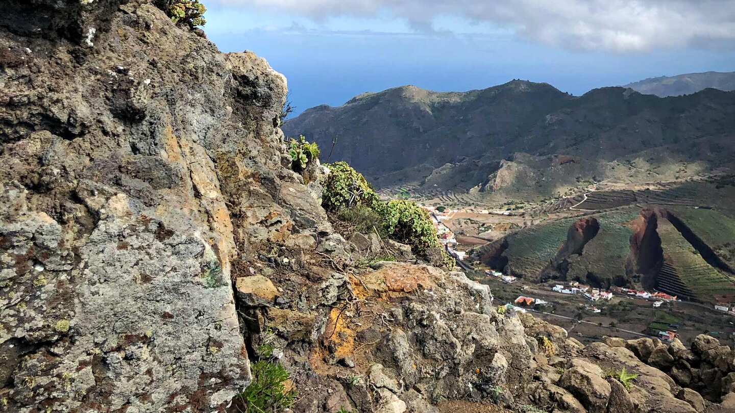 felsige Gratwanderung zum Baracán mit Blick auf El Palmar