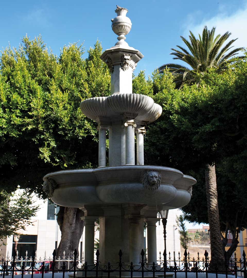 Brunnen auf der Plaza del Adelantado