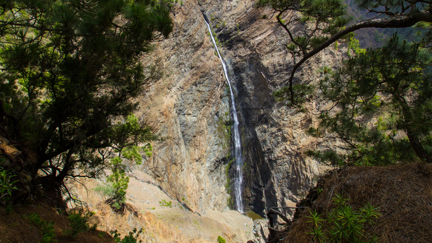 der spektakuläre Wasserfall Cascada de Desfondada