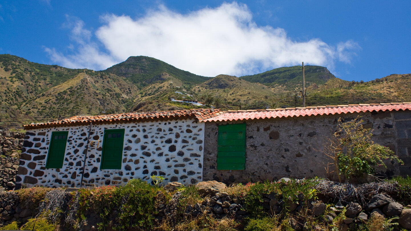 typische Häuserfront in Guillama auf La Gomera