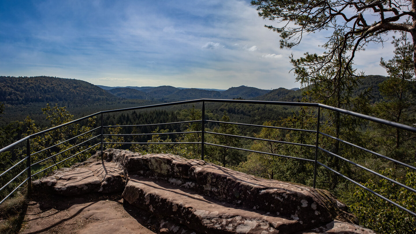 grandioser Ausblick von der Ruine Waldeck