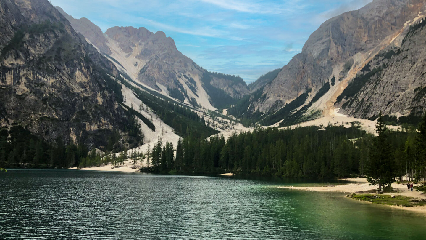 Bergpanorama am Pragser Wildsee