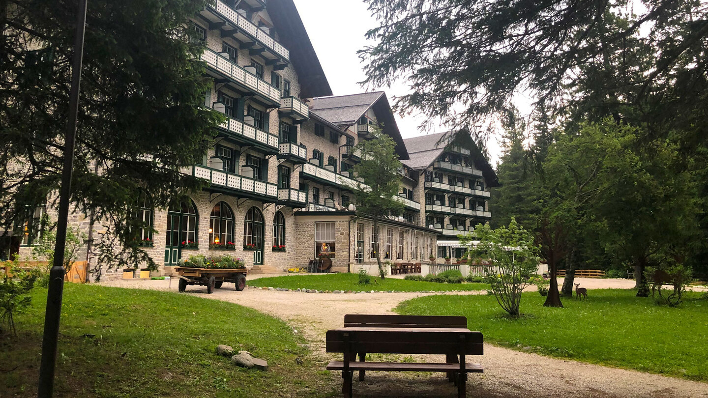 Hotel Lago di Braies