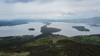 Blick vom Conic Hill auf den südlichen Teil des Loch Lomond