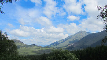 Wolken über den Highlands reißen auf