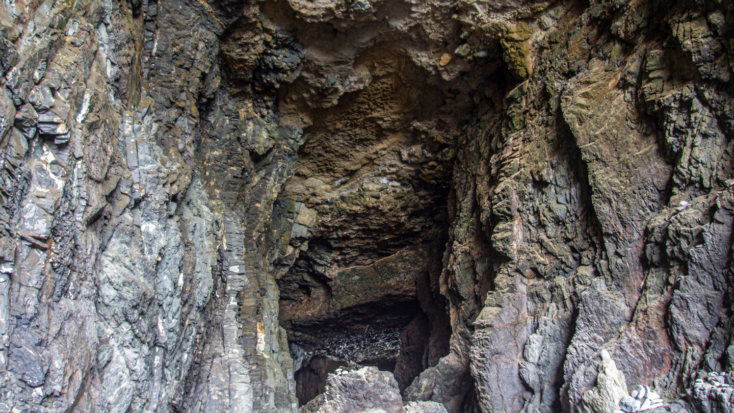 Einblick in die Cuevas Negras im Naturmonument Ajuy
