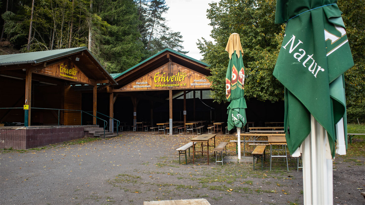 Die Köhlerhütte des Erfweiler Verkehrsvereins am Rand des Bottentals