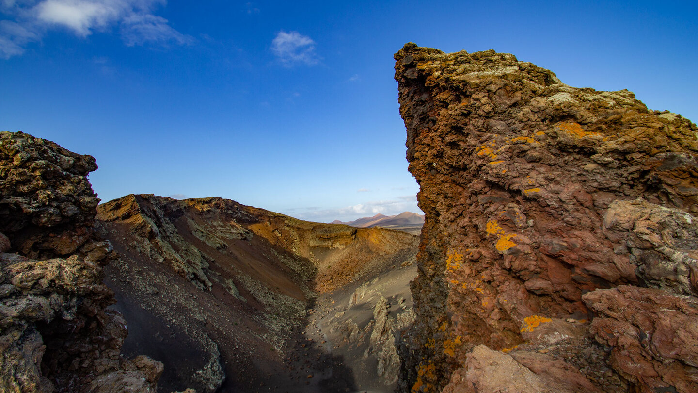 spektakulärer Blick in den Kraterkessel des Montaña del las Lapas o del Cuervo