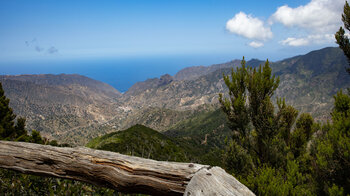 Ausblick über das Tal von Vallehermoso mit dem Roque Cano