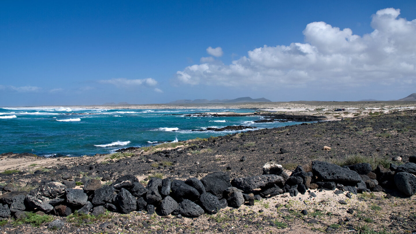 Aussicht über die Nordküste von Fuerteventura vom Leuchtturm Faro de el Tostón