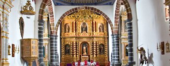 Altarbereich in der Iglesia de San Juan Bautista in San Juan De Puntallana auf La Palma