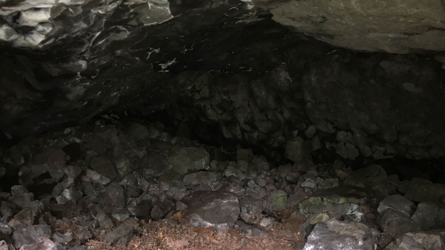 geheimnisvolle Höhle im Teufelskeller Höhle im Teufelskeller