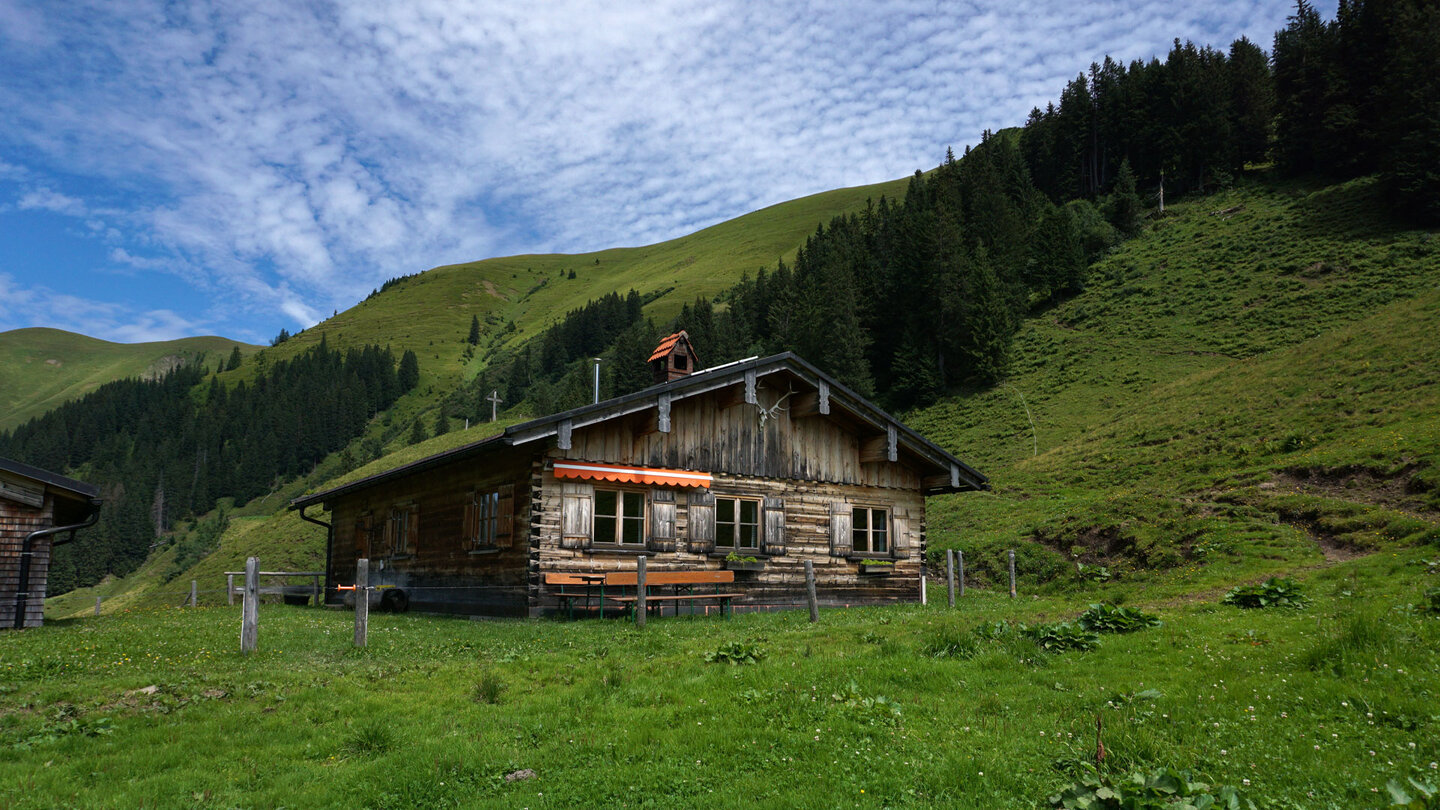 Haupthütte auf der hinteren Einödsalpe in den Allgäuer Alpen Haupthütte auf der hinteren Einödsalpe