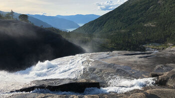 Nykkjesøyfossen mit Utnefjord, Sørfjord und Hardangerfjord