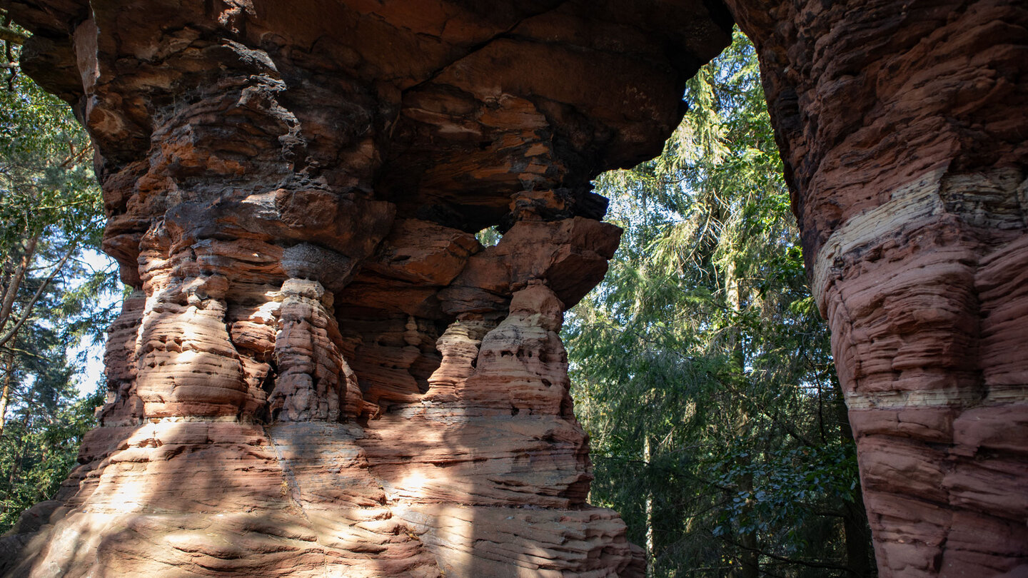 Felsformationen am Bergkamm beim Zigeunerfels