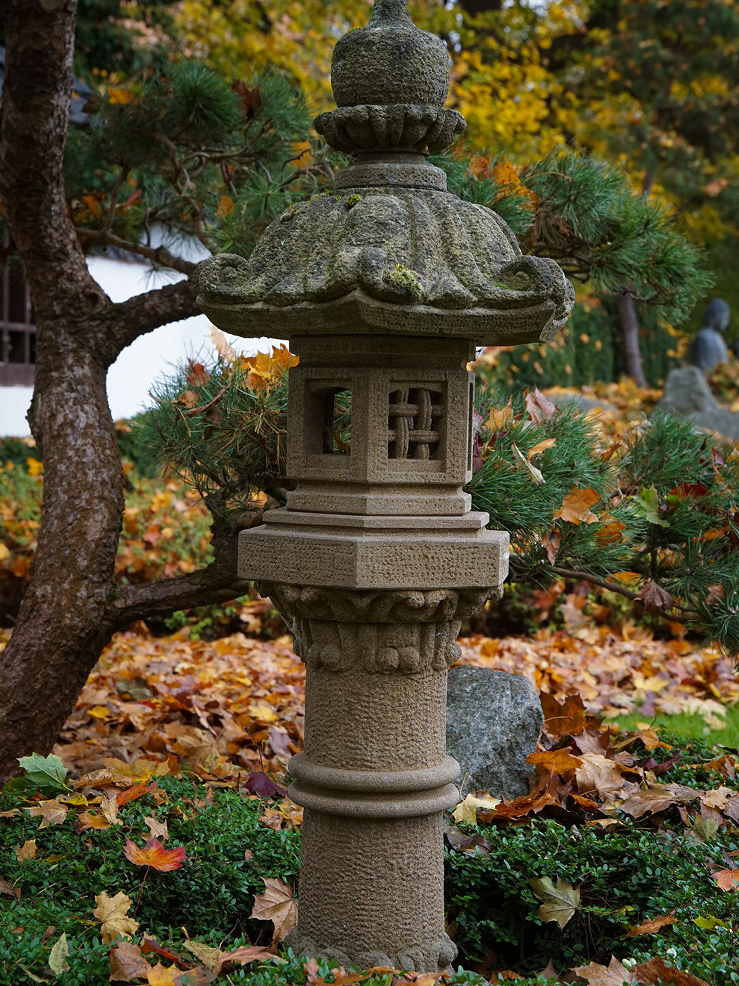 Tachi-Gata im Japanischen Garten