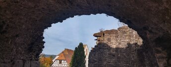 Blick von der Burgruine auf Zavelstein