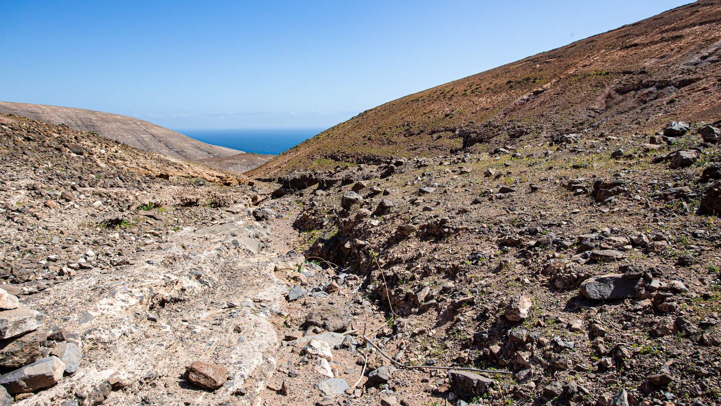 der Wanderweg durchquert den Barranco de la Casaauf Lanzarote