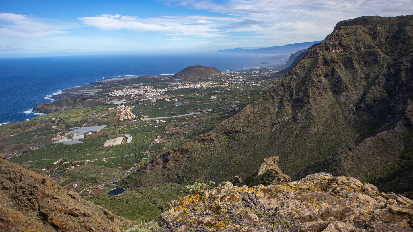 Blick über die Tiefebene Isla Baja bis zum Nordosten der Insel Teneriffa