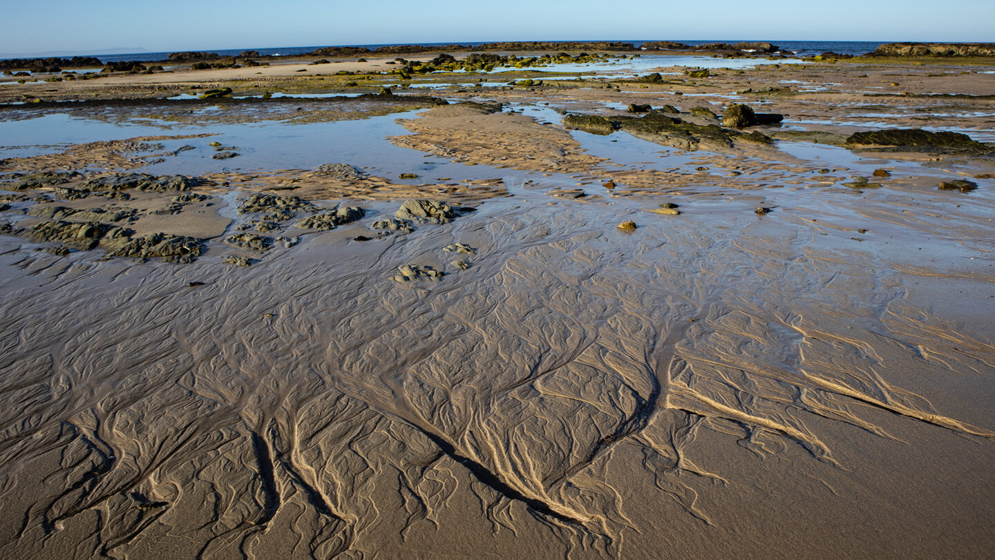 Gesteinsformationen an der Isleta Grande