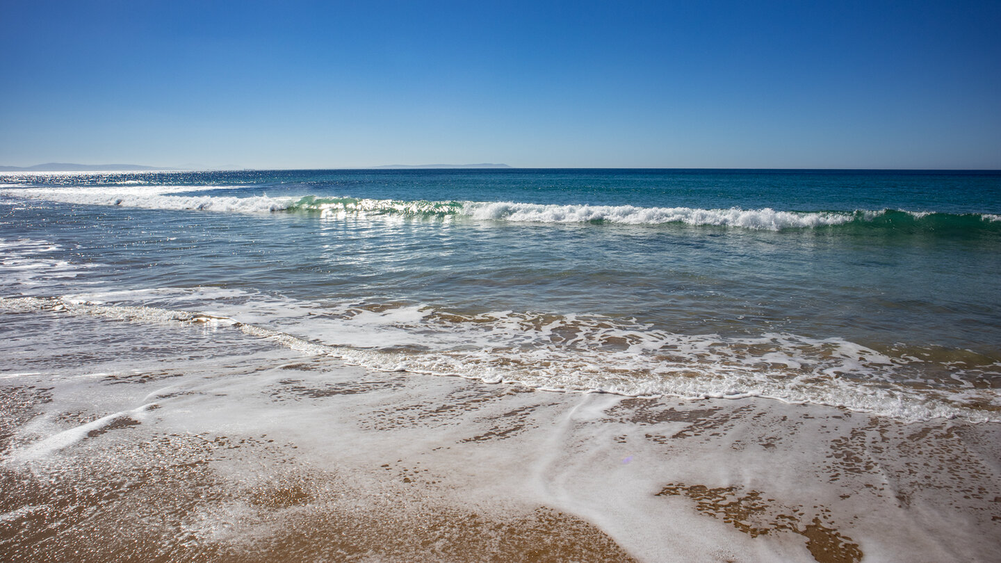 Brandung der Playa de Bolonia bei Tarifa