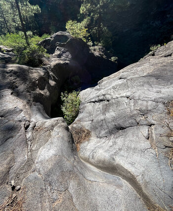 Bachbett in der Jieque-Schlucht