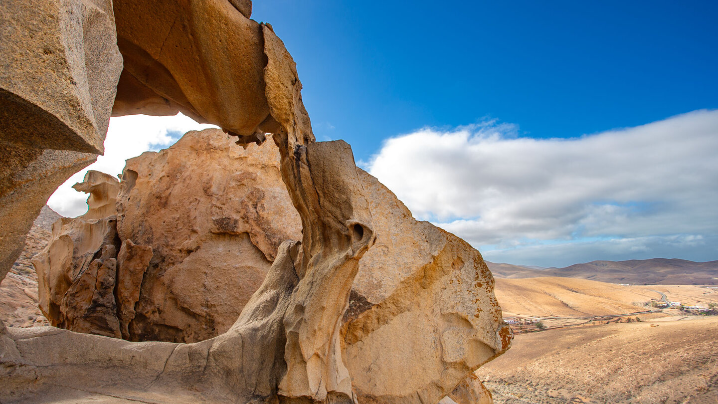 Blick vom Felstor Arco de Las Peñitas aufs Valle Buen Paso