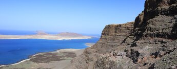 Ausblick vom Mirador de Guinate auf das Chinijo-Archipel