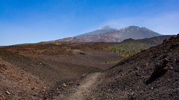 Ausblick vom Wanderweg am Montaña Sámara auf Pico Viejo und Teide