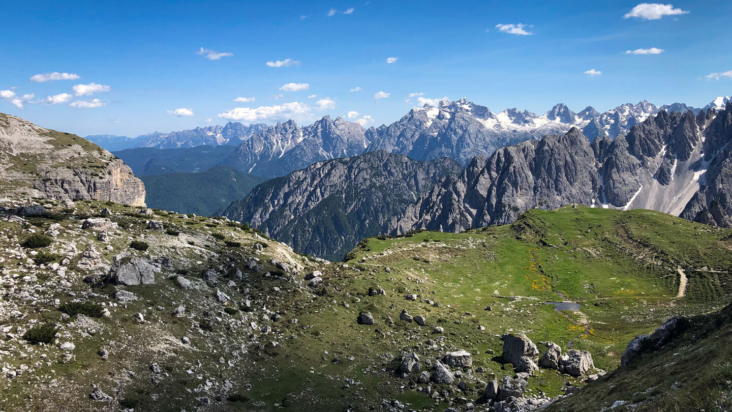 Alpenpanorama im Naturpark Drei zinnen