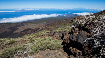 Blick von der Flanke des Pico Viejo auf die Westküste Teneriffas mit La Gomera und La Palma