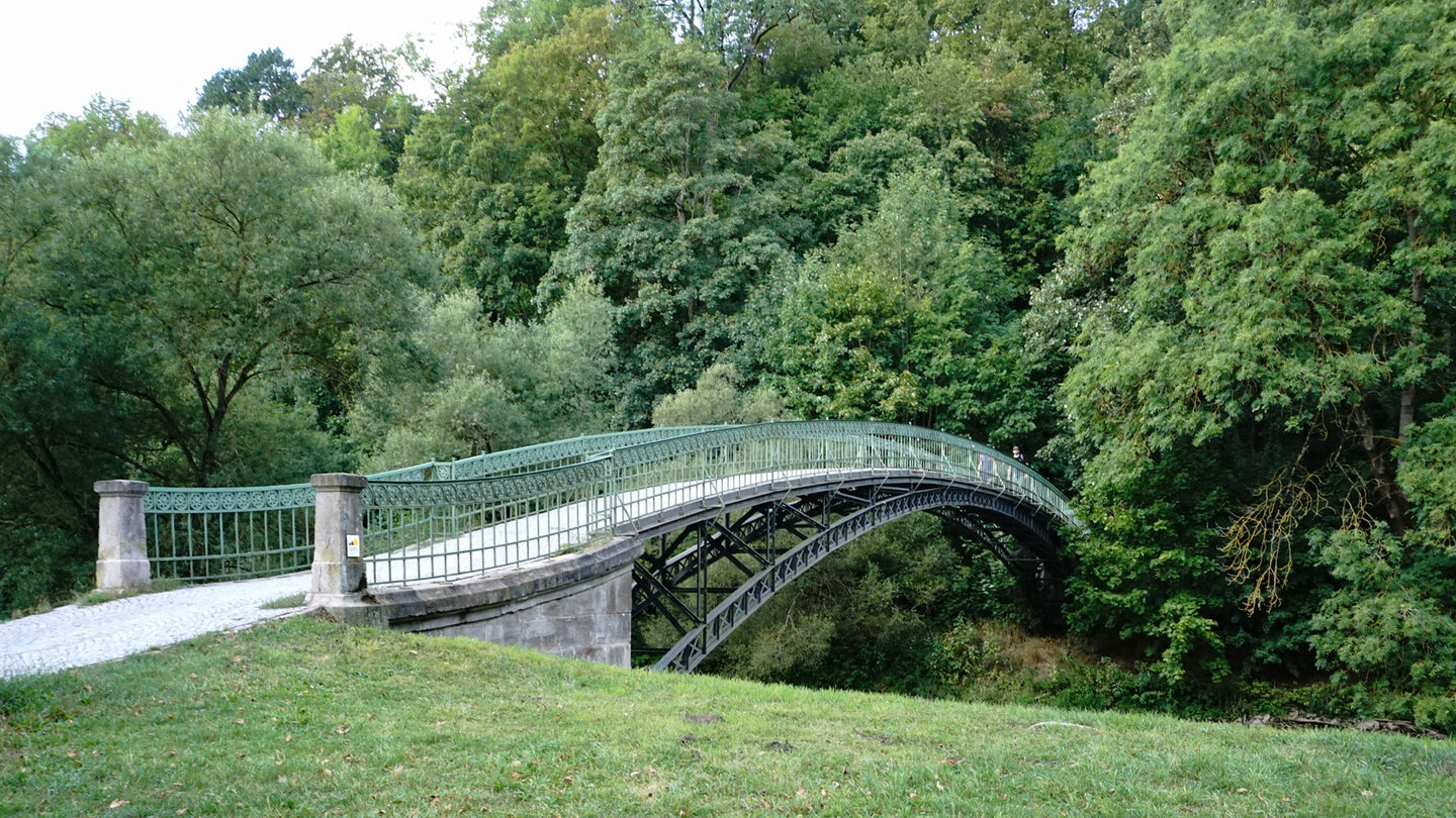 Bogenbrücke über die Werra beim Schloss Elisabethenburg Bogenbrücke über die Werra