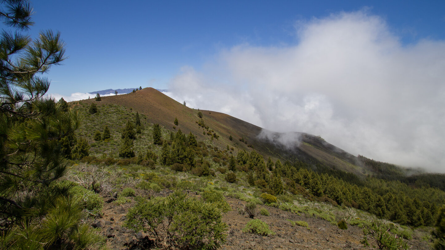 Wolken an der Flanke des Pico Birigoyo