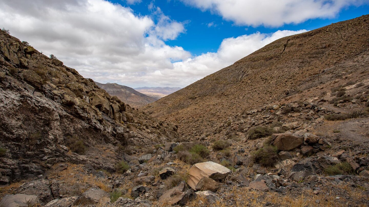 Ausblick über eine kleine Schlucht am Montaña de la Muda