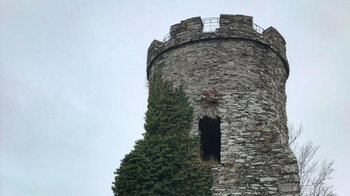 Ruine Ebersburg auf dem 689 Meter hohen Ebersberg
