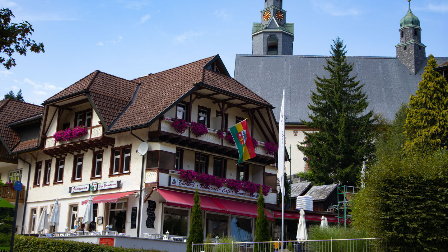 bei der Wallfahrtskirche befindet sich das Café Zimmermann