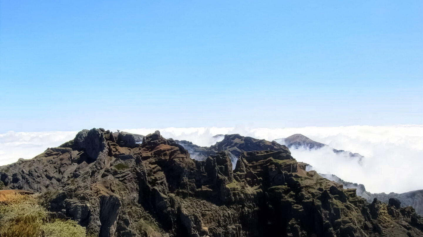 Bergpanorama vom Pico Ruivo zum Pico do Arieiro