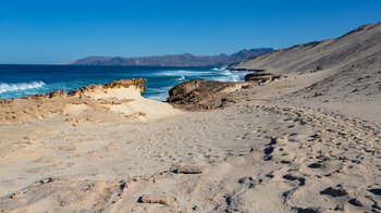 grandioser Wanderpfad entlang der Westküste der Insel Fuerteventura