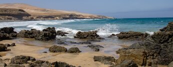 traumhafte Küstenlandschaft an der Playa de Garcey