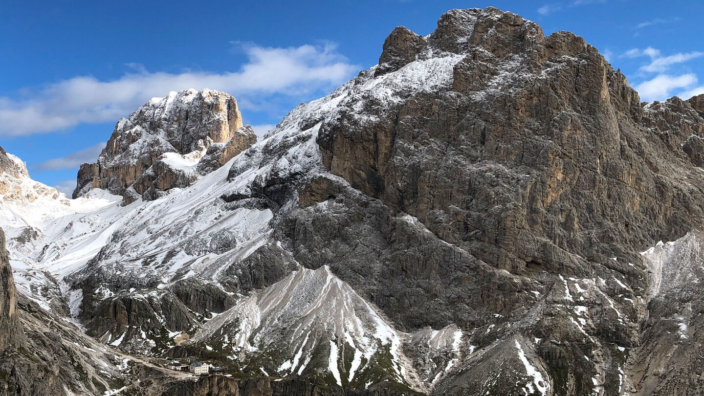 Refugio Vajolet am Eingang des Valle del Vajolet Refugio Vajolet und Eingang des Valle del Vajolet