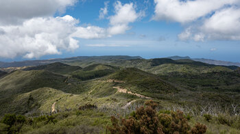 Panoramablick über den Nationalpark Garajonay und dem Wegverlauf der Ruta 17