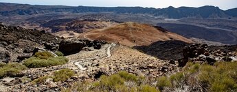 Blick vom Wanderweg 7 auf Montaña Blanca und die Caldera