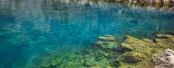 türkises Wasser in den Aijibe-Naturpools