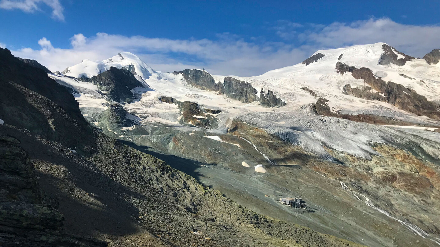 Blick über die Bergwelt bei Saas-Fee