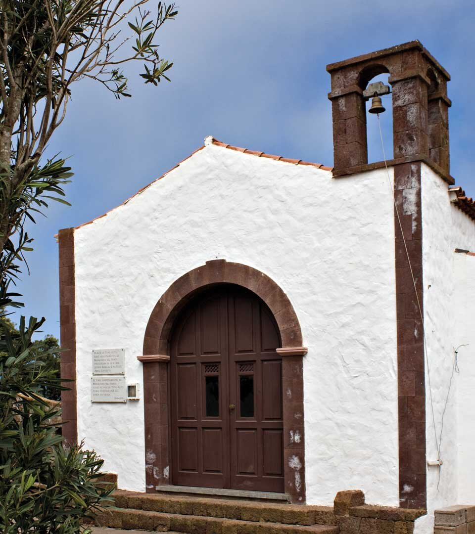Die Dorfkirche von Los Bailaderos