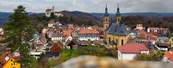 Gößweinstein mit der Wallfahrtsbasilika und der Burg Gößweinstein