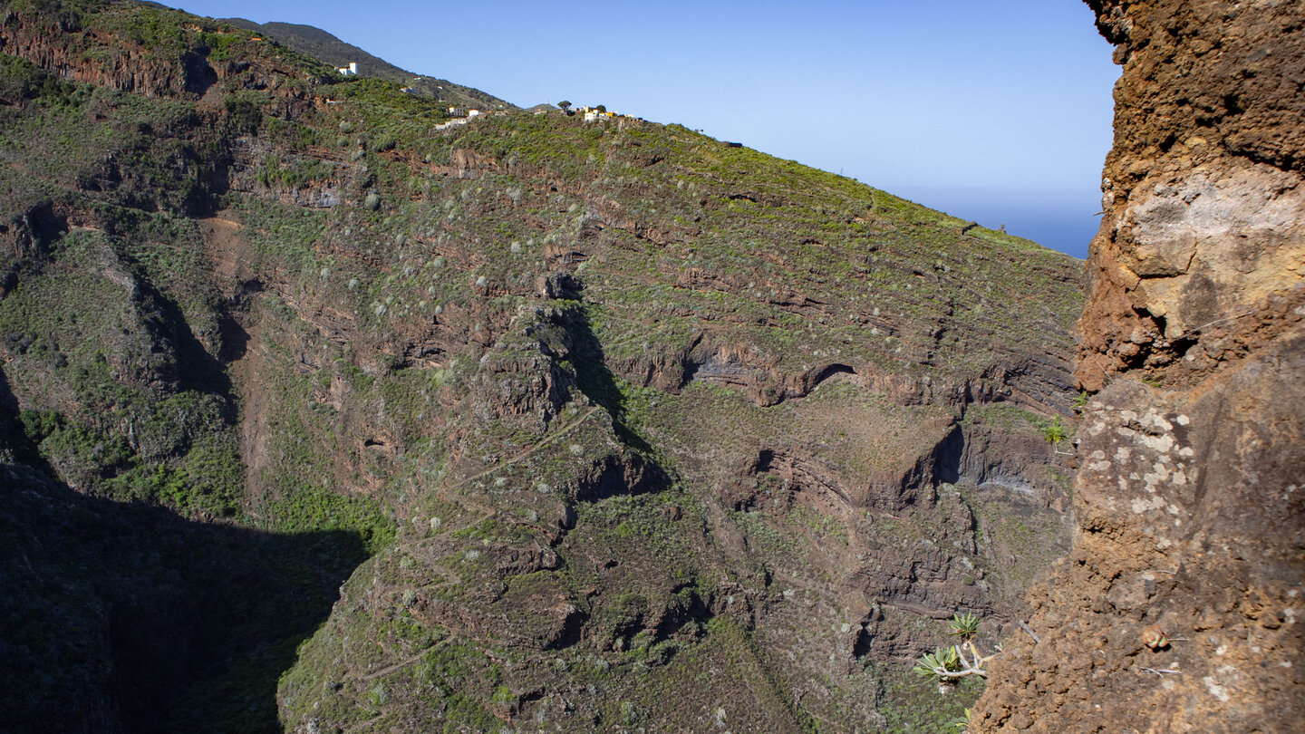 der Wanderweg führt von El Tablado in Serpentinen durch die Schlucht Barranco de los Homberes nach Franceses der Wanderweg führt von El Tablado in Serpentinen durch die Schlucht Barranco de los Homberes nach Franceses