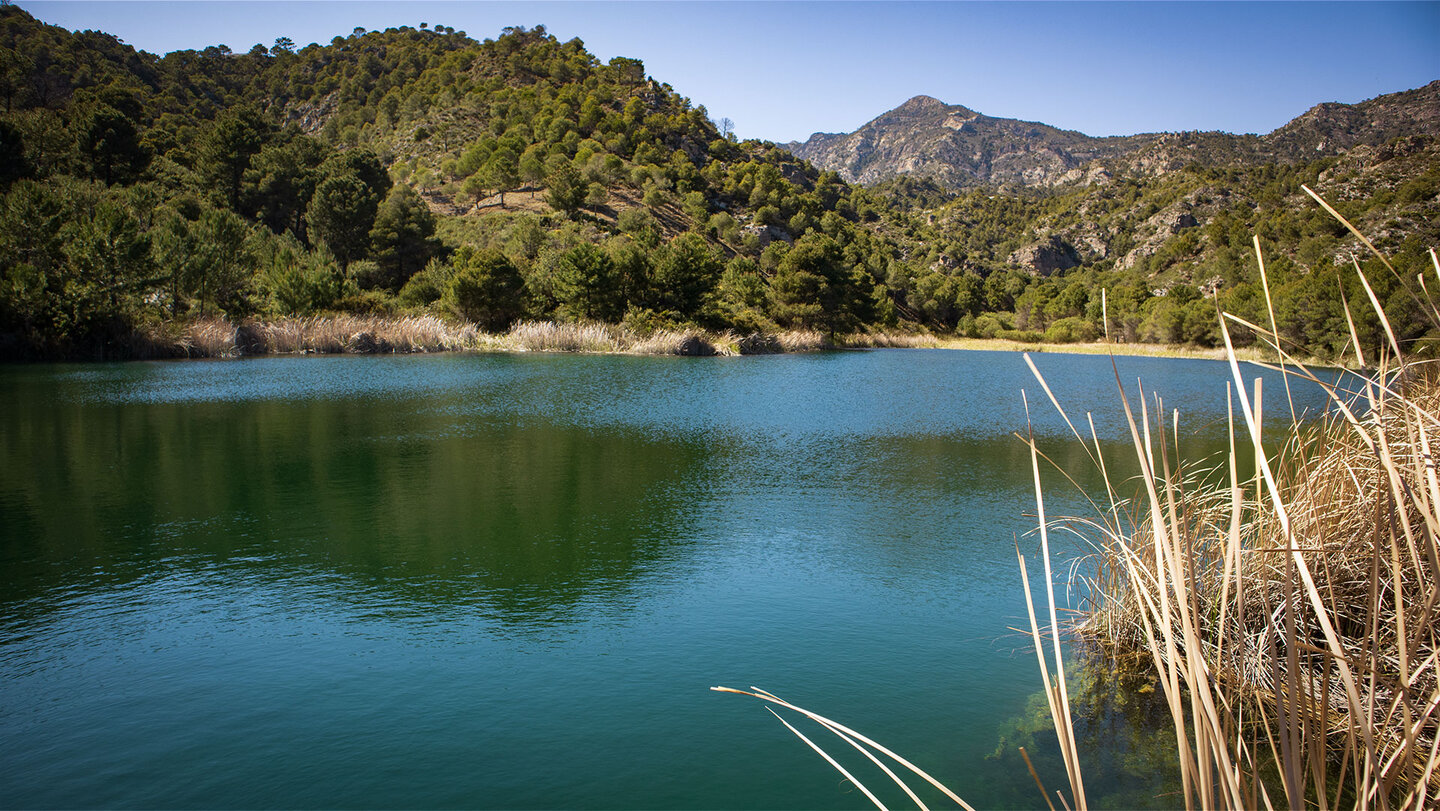 Embalse de la Cueva de Funes - Stausee Rio Verde in Granada Embalse de la Cueva de Funes - Stausee Rio Verde in Granada