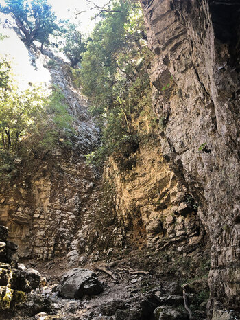 Blick zu den Felsstrukturen an der Imbros-Schlucht auf Kreta